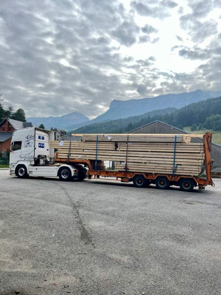 Transporteur de bois Entre-deux-Guiers